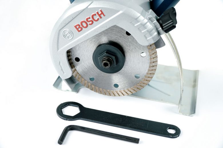 Máy cắt gạch 115mm Bosch GDC 140