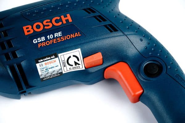 Máy khoan động lực 10mm (valy nhựa, bộ mũi khoan, đầu vít) Bosch GSB 10 RE SET