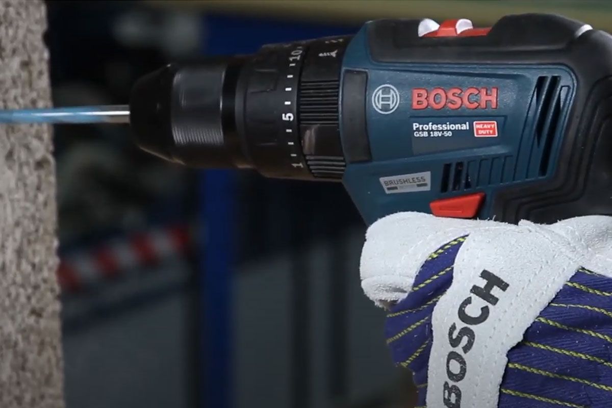 Máy khoan vặn vít động lực dùng pin 18V Bosch GSB 18V-50