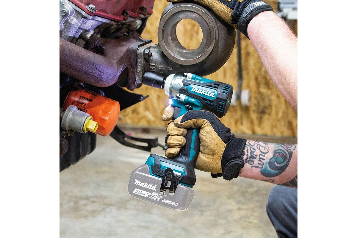 Thân máy siết bu lông pin 18V Makita DTW300Z