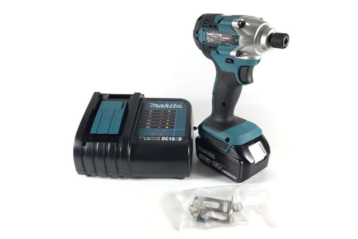 Máy vặn vít pin 18V Makita DTD156SFE