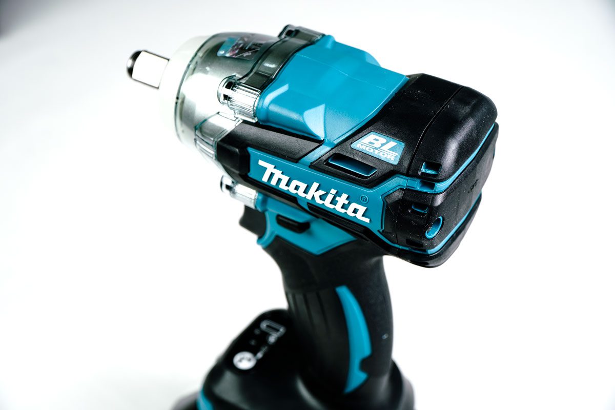 Máy siết bu lông pin 18V Makita DTW285XVZ Siêu thị Dụng Cụ Vàng