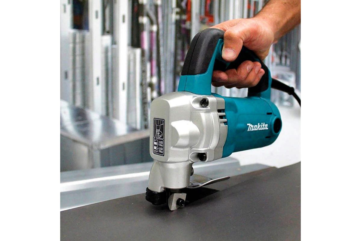 Máy cắt kim loại 3.2mm Makita JS3201