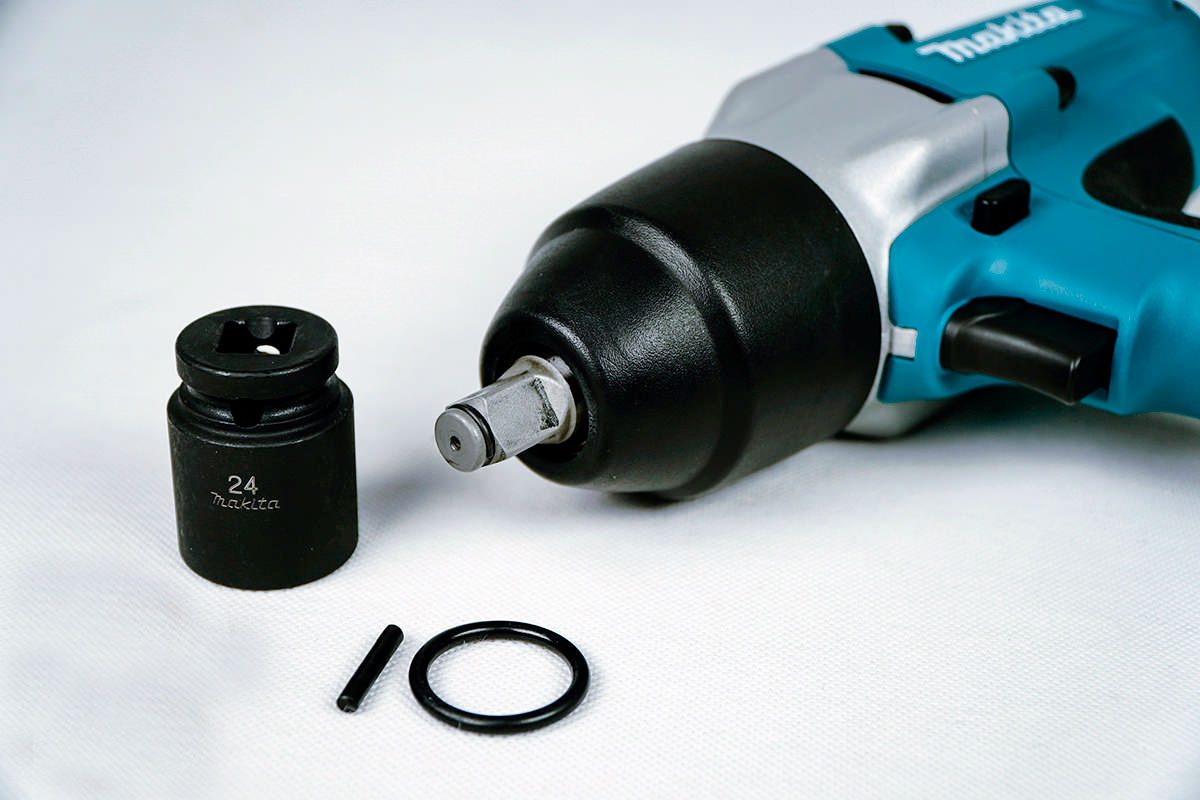 Máy siết bu lông 12.7mm Makita TW0200