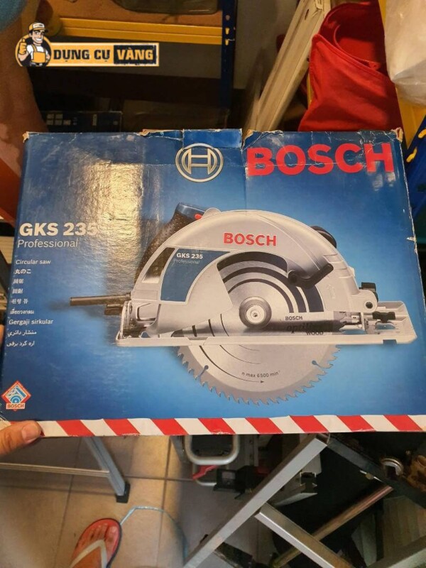 Hộp máy cưa đĩa Bosch GKS 235 phần mặt trước