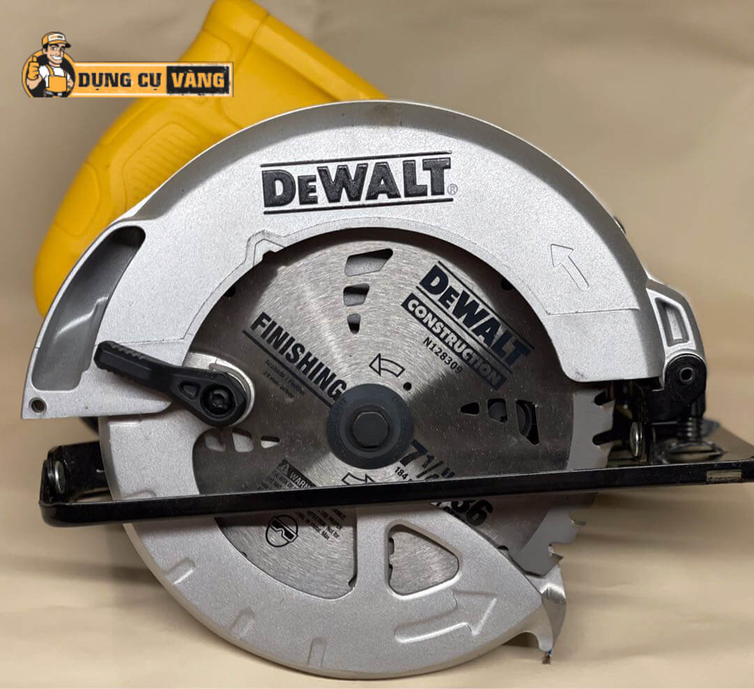 Máy Cưa Gỗ Dewalt Dwe561 chính hãng