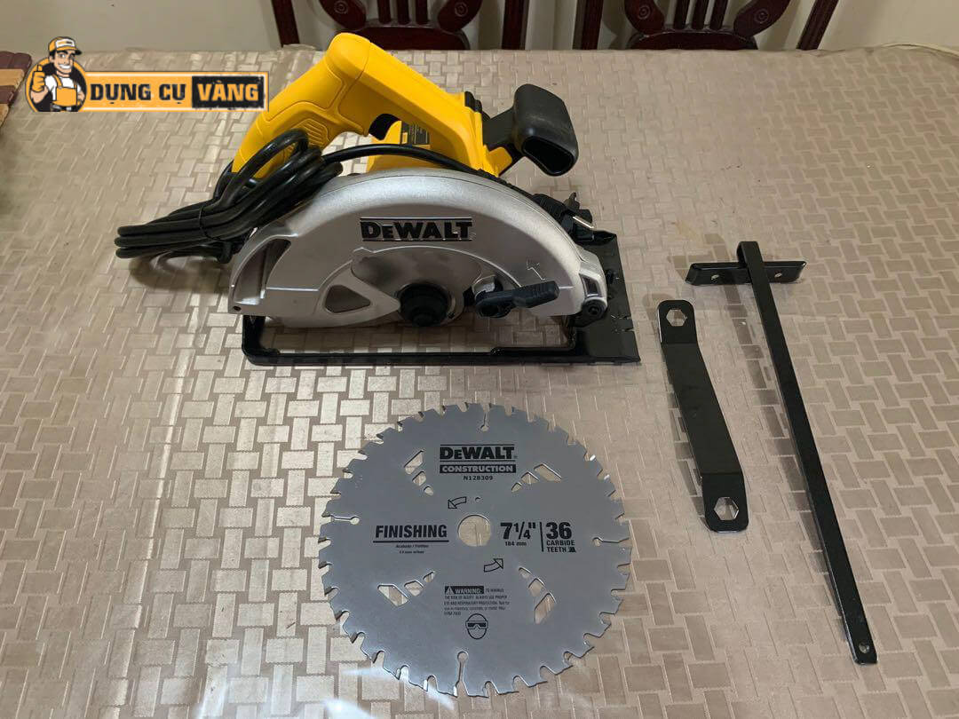 Máy Cưa Dewalt Dwe561 chính hãng mua ở đâu