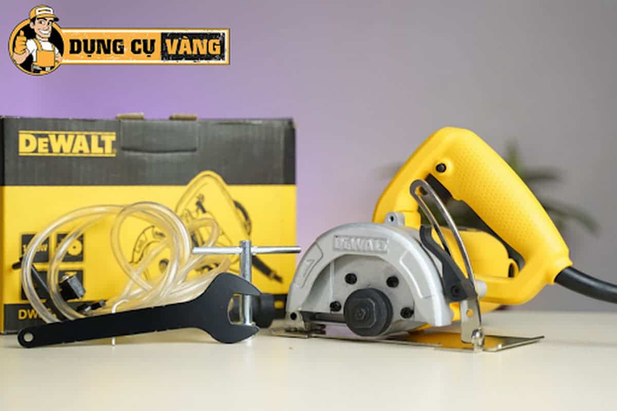 Máy cắt gạch Dewalt DW862 chính hãng