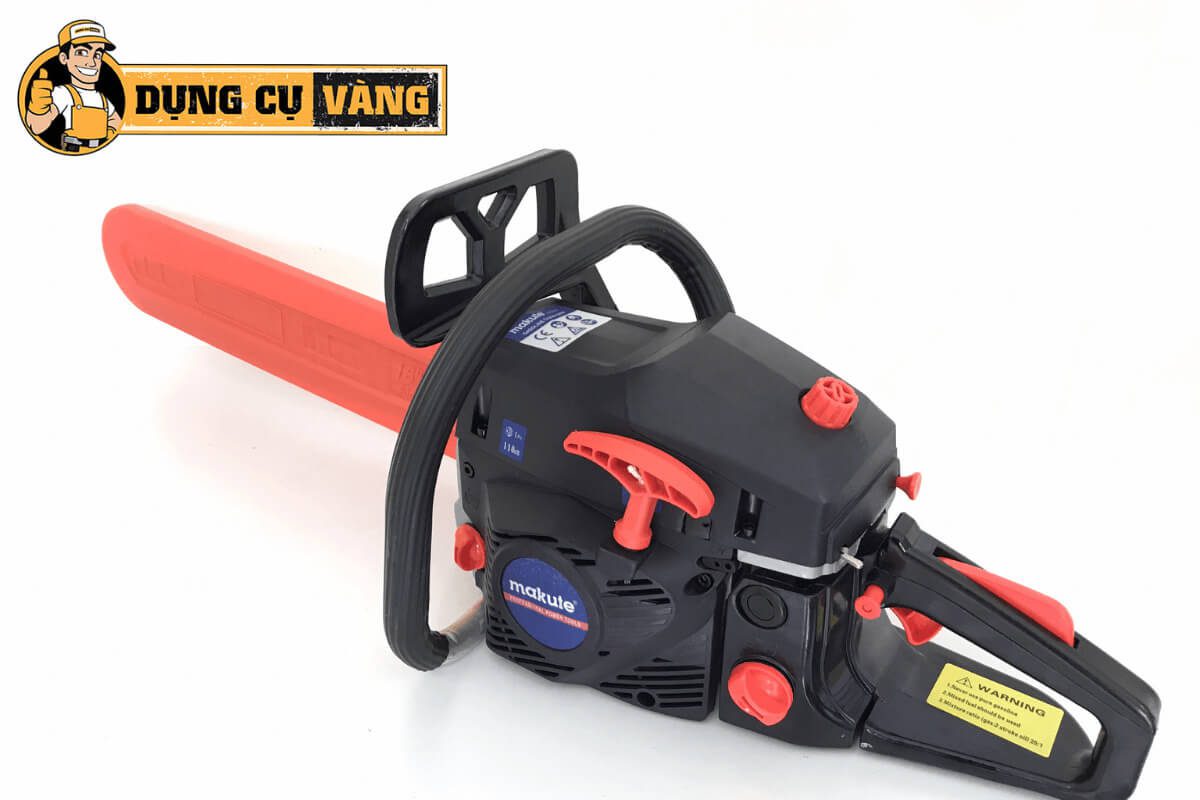 Máy cưa bị ngộp xăng